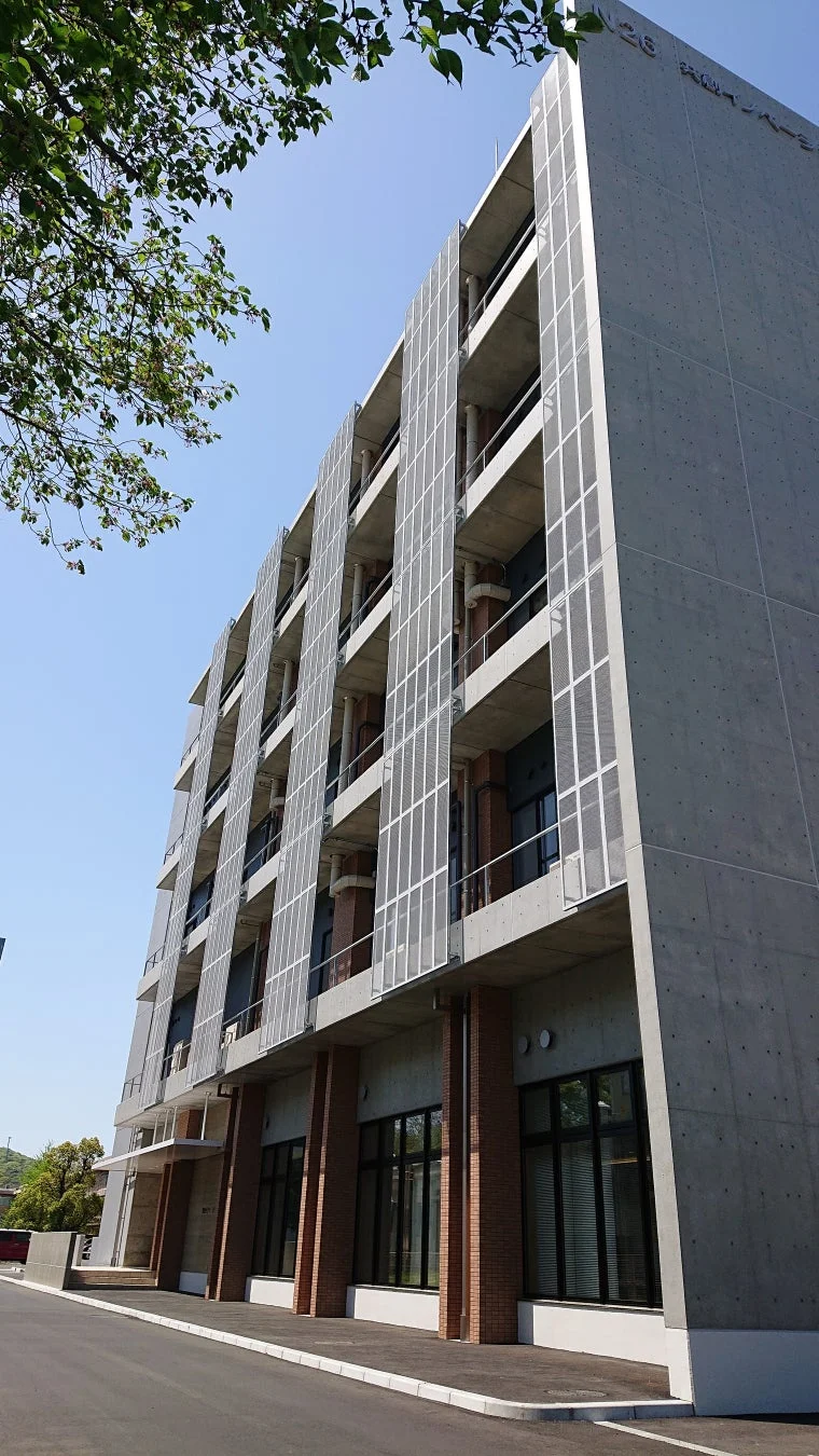 現代的な大学施設