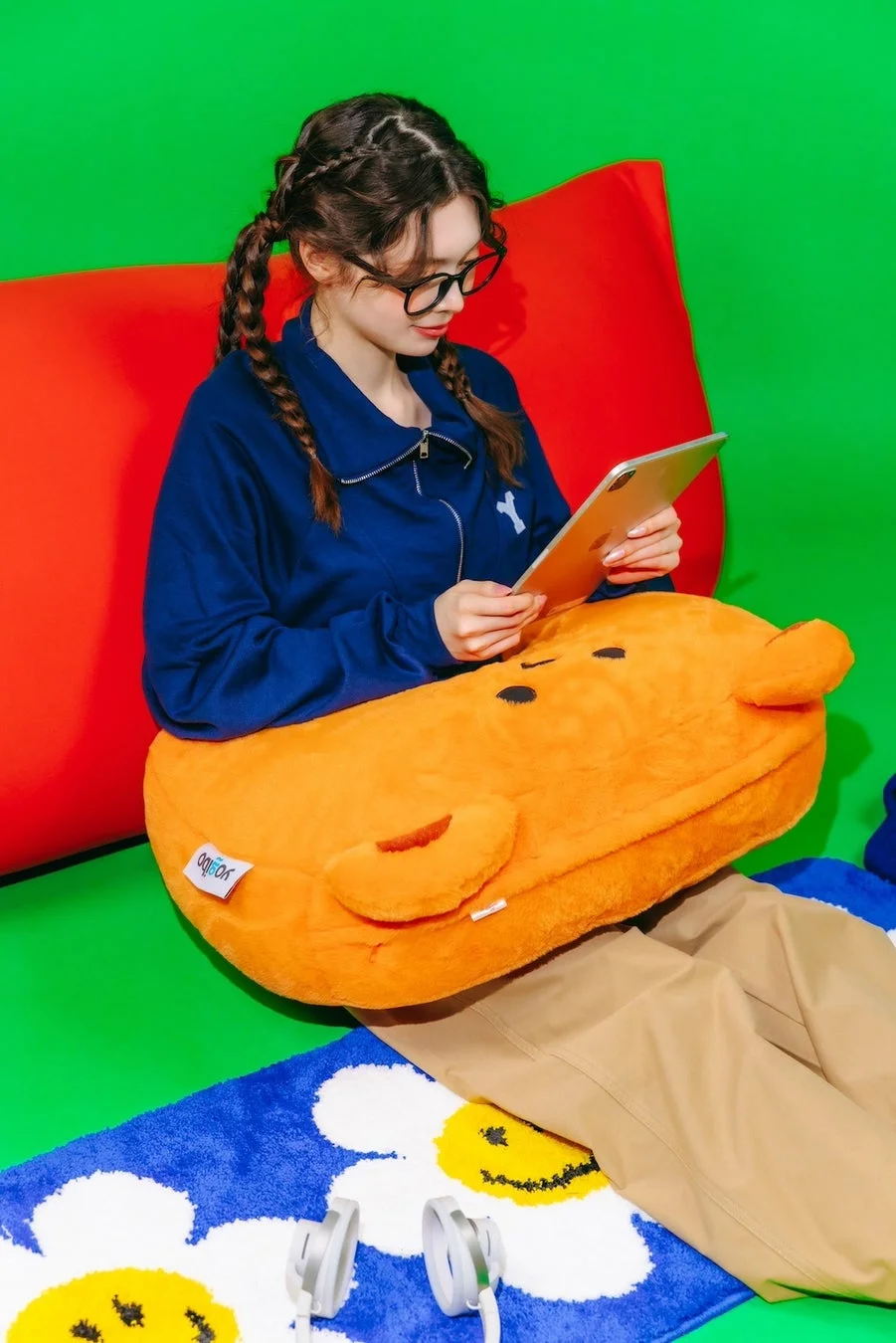 Yogibo Mega Moon Pillow Don’t Panic