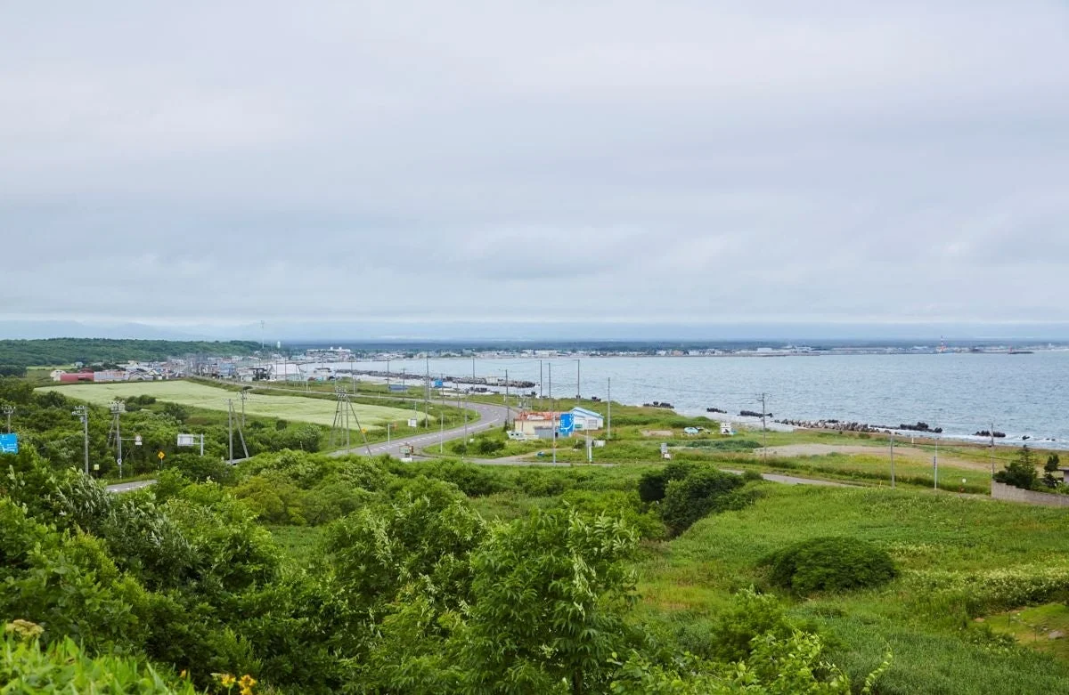 沿岸風景、田舎の町並み