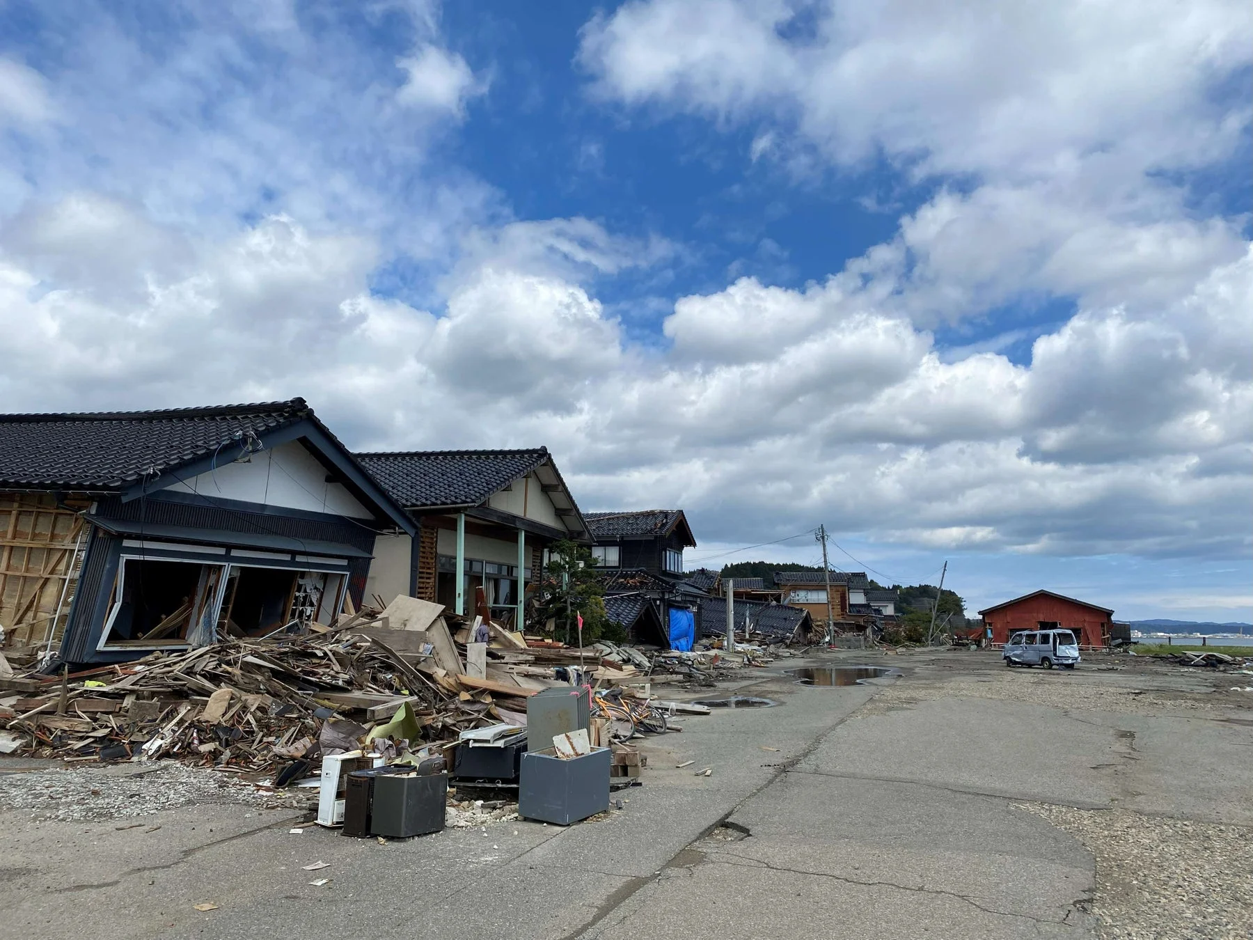 災害により甚大な被害を受けた日本の街並み