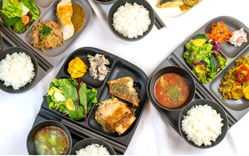 nonpi Chef’s LUNCHの食事風景