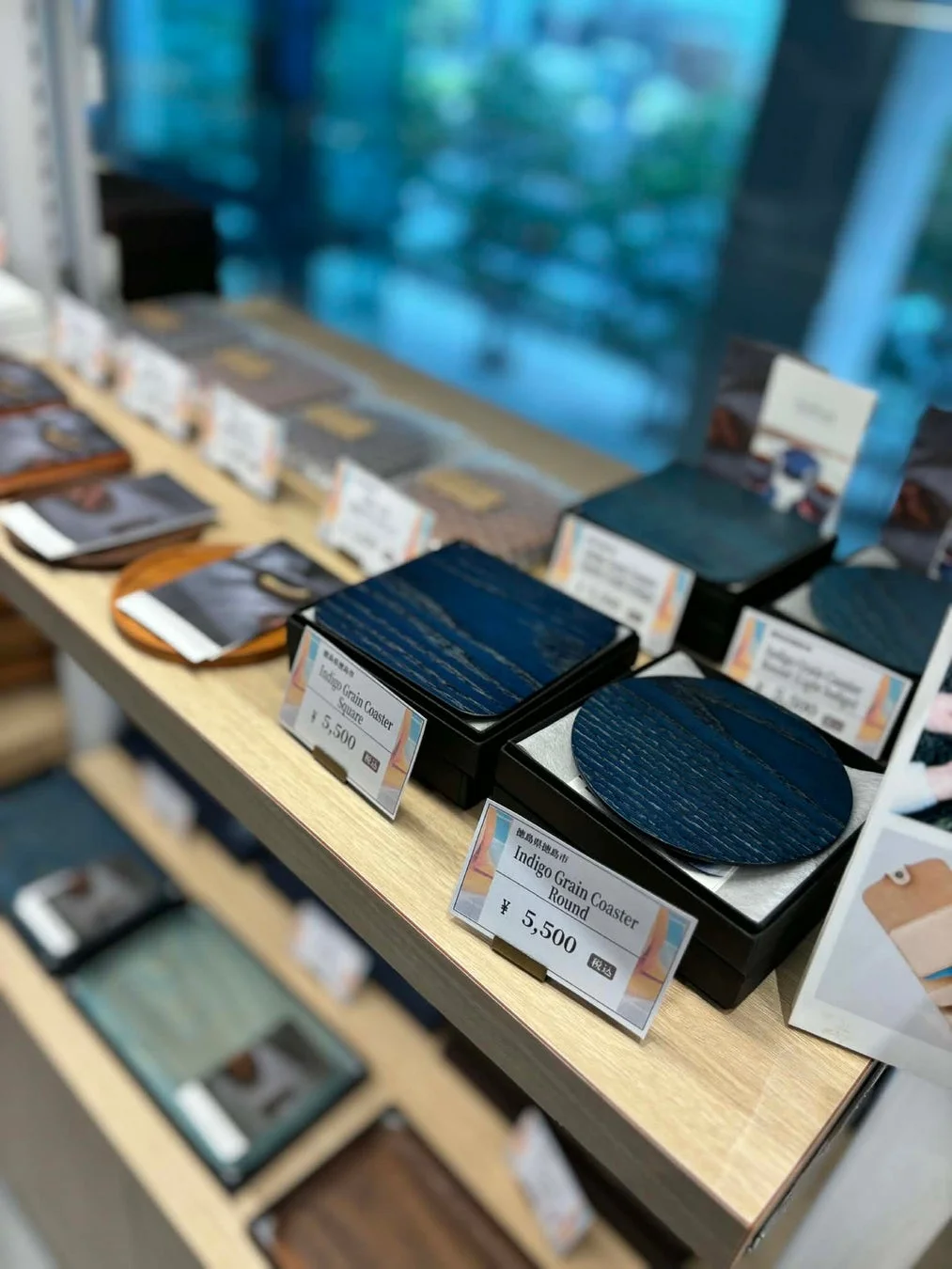 藍染めコースターのディスプレイ