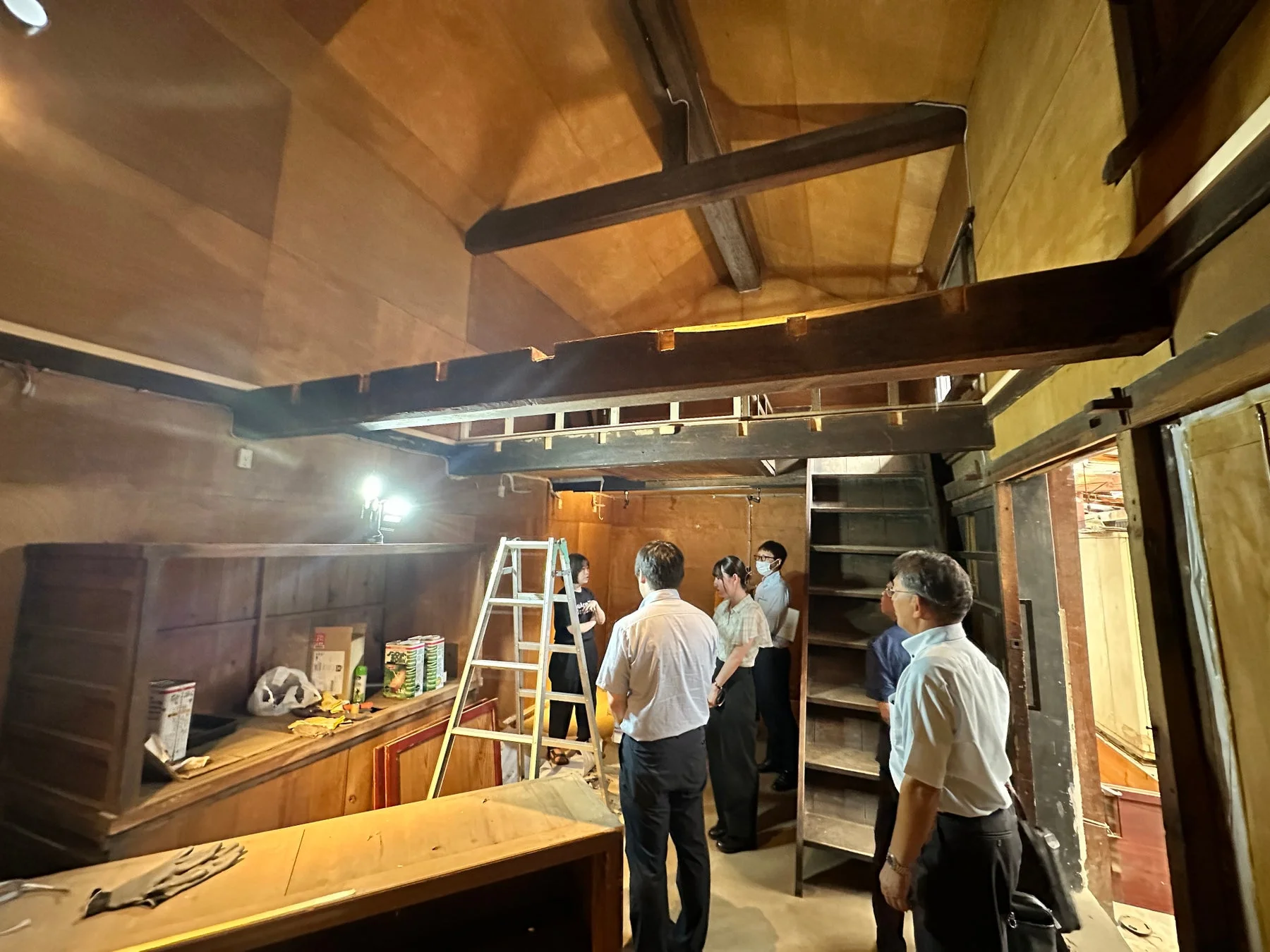 建物内部の打ち合わせ