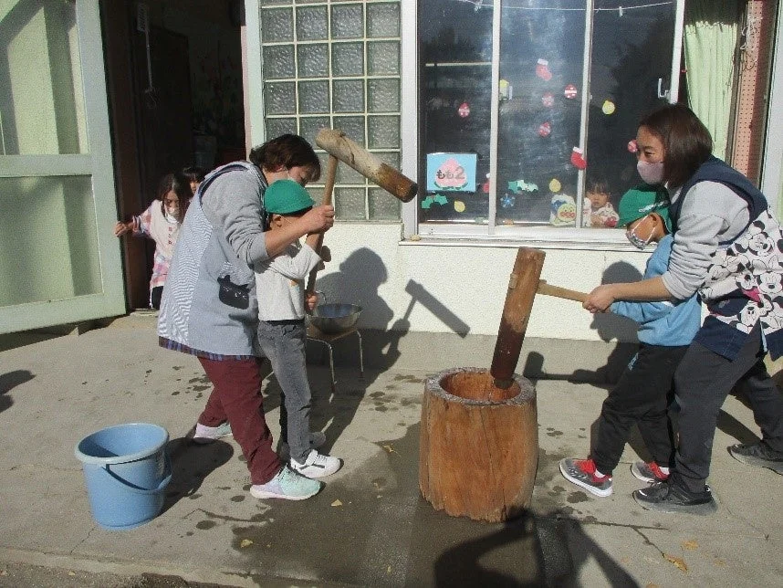 餅つきの様子