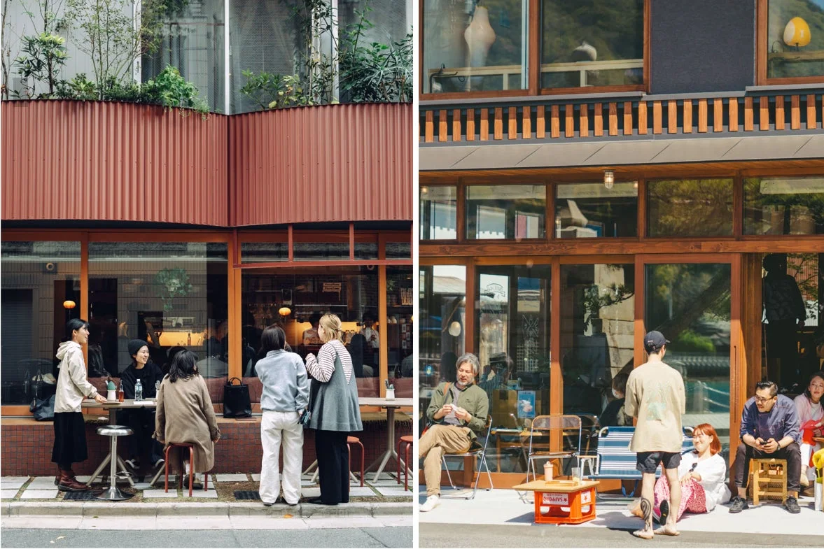 カフェでくつろぐ人々