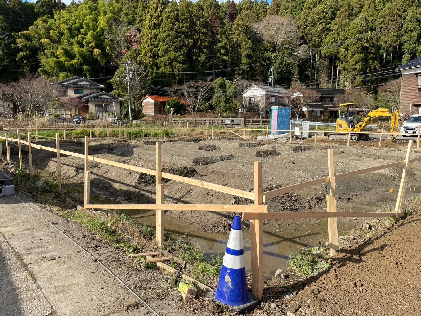 基礎工事が進む造成地の様子