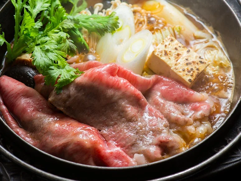 すき焼きのような鍋料理