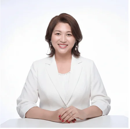 美宝れいこ氏のポートレート