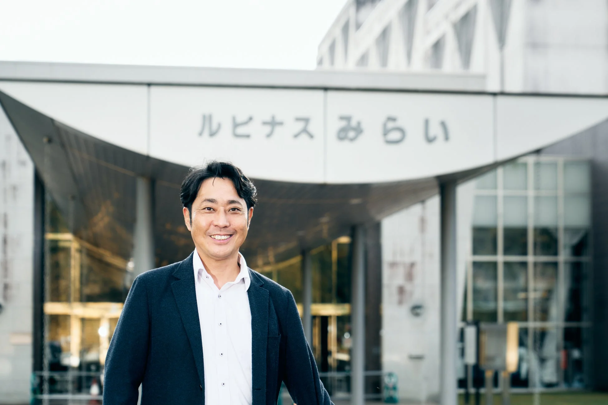 ルピナスみらい劇場 館長:岡本 啓二