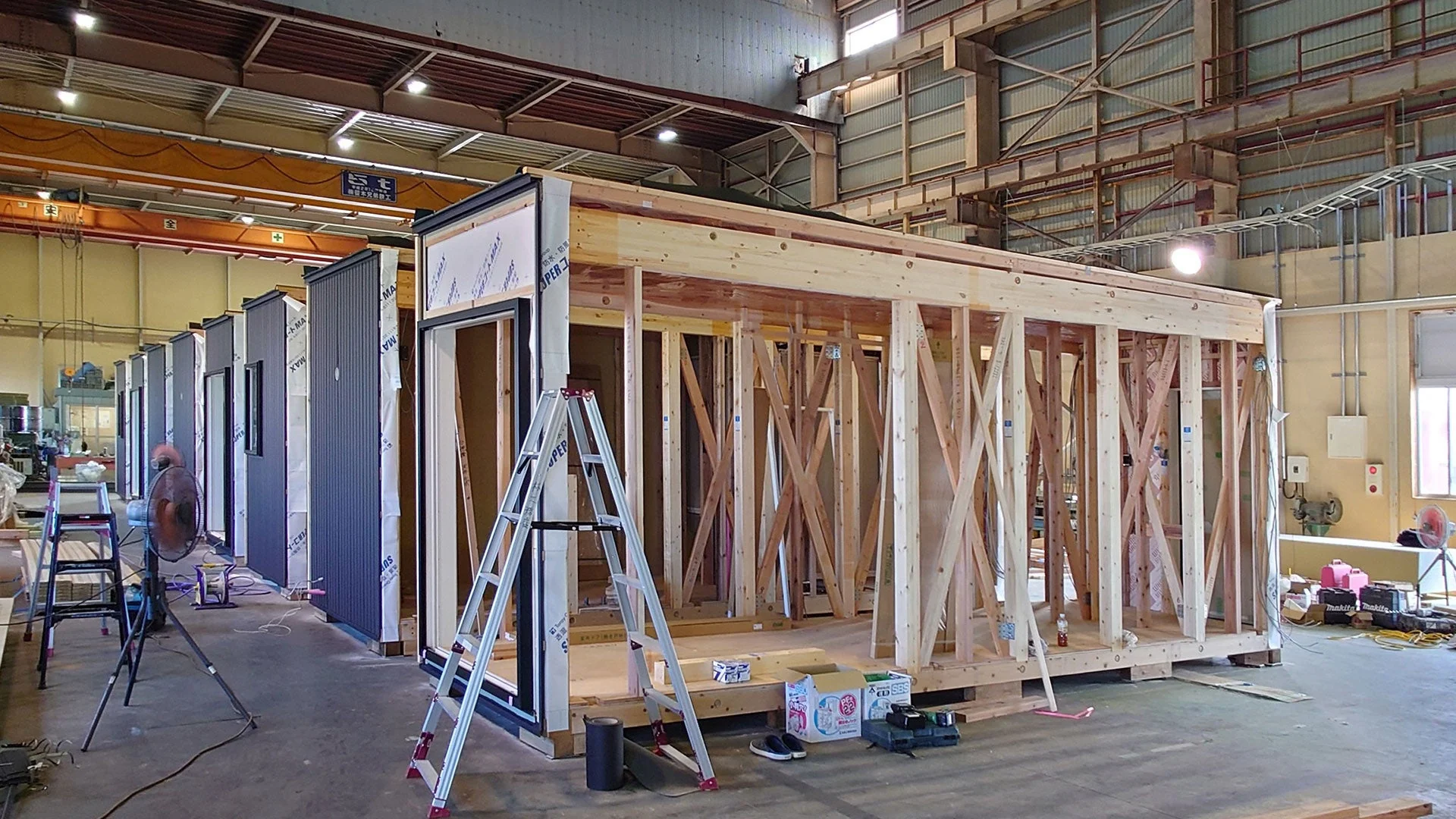 工場でのモジュール建築