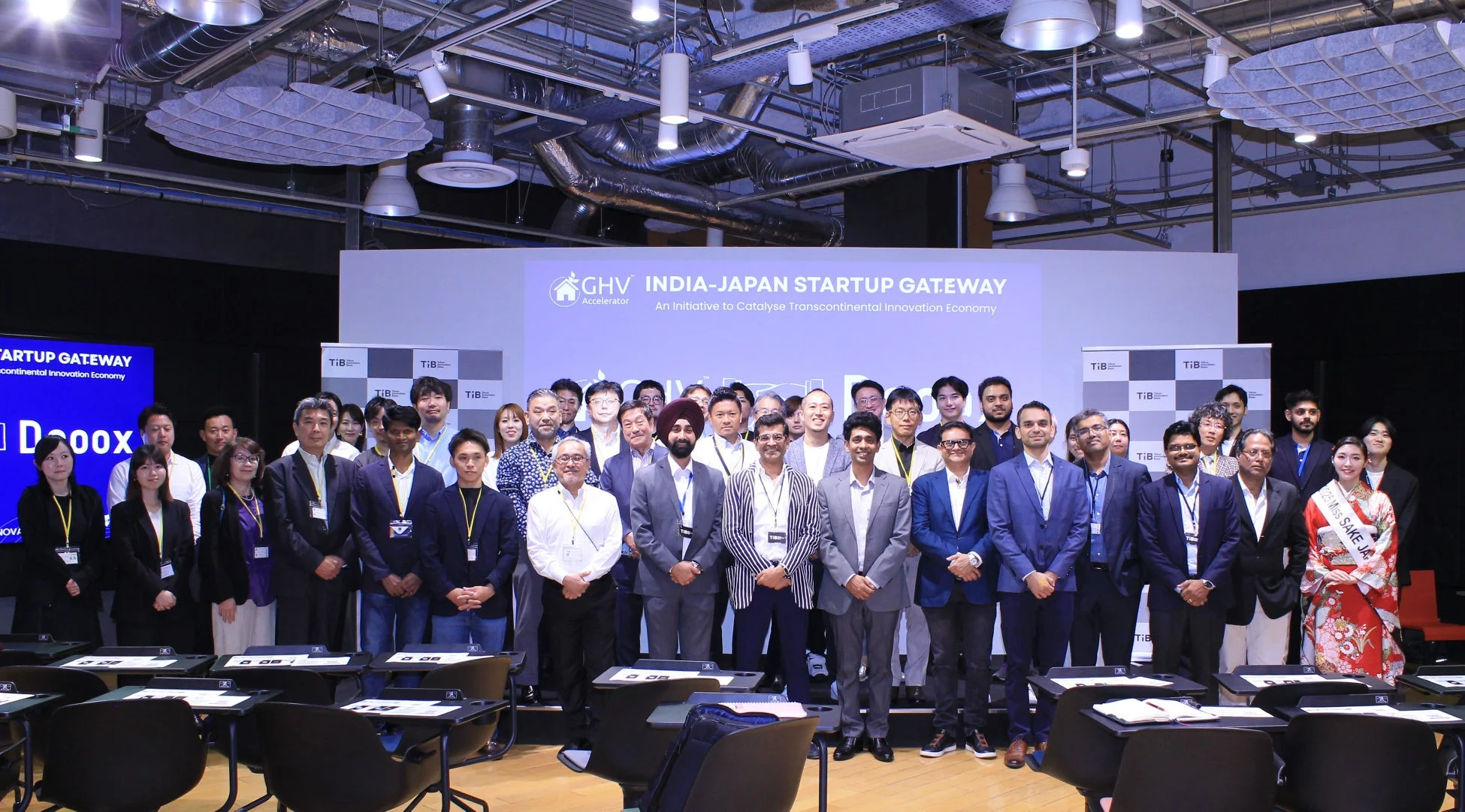 GHV INDIA-JAPAN STARTUP GATEWAYでの集合写真