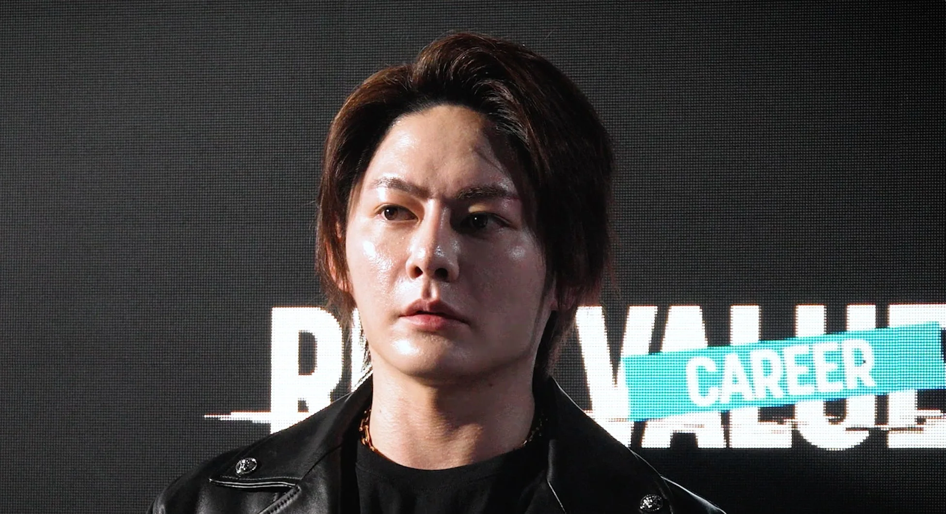 CAREER VALUEのステージと男性