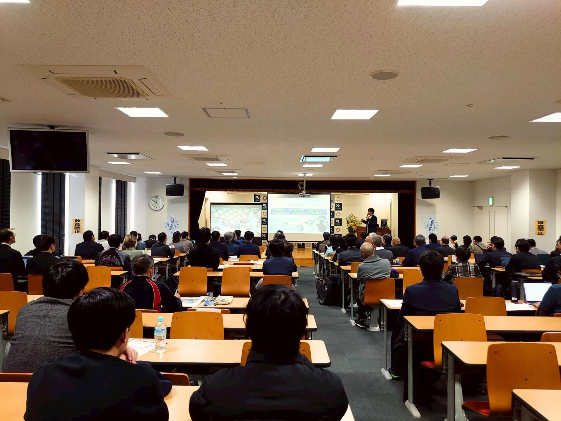 ポスター発表会の様子