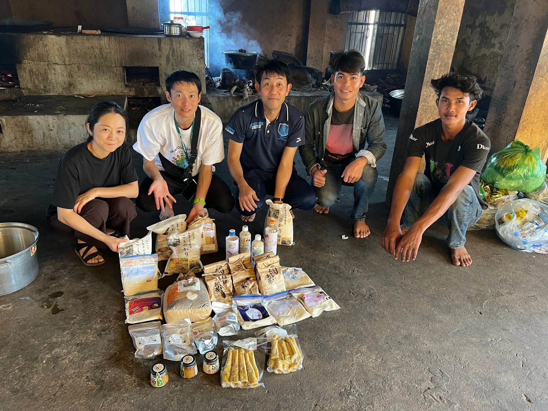 米などの支援物資