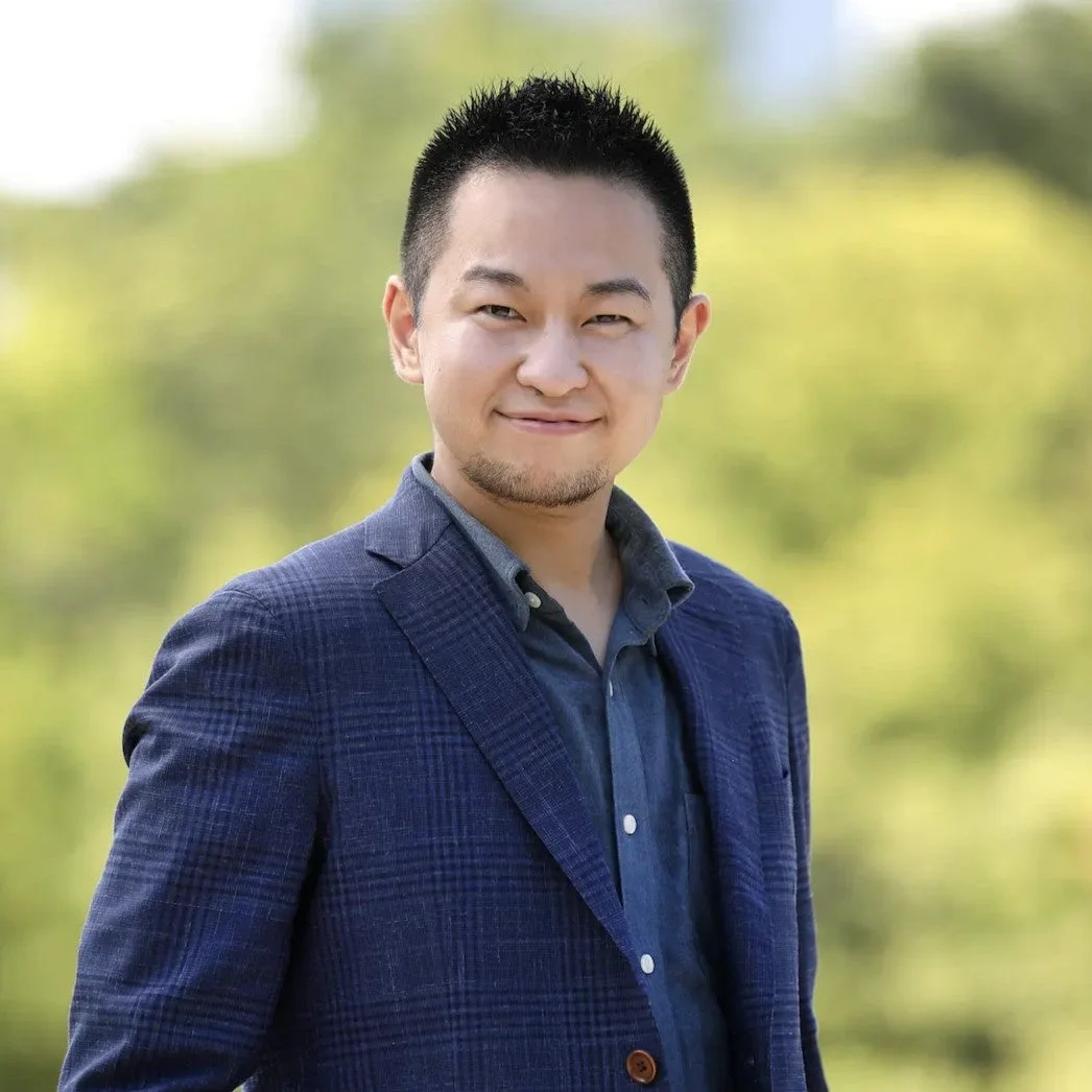 藥師実芳氏のポートレート