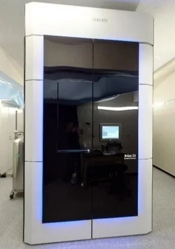 クライオ電子顕微鏡