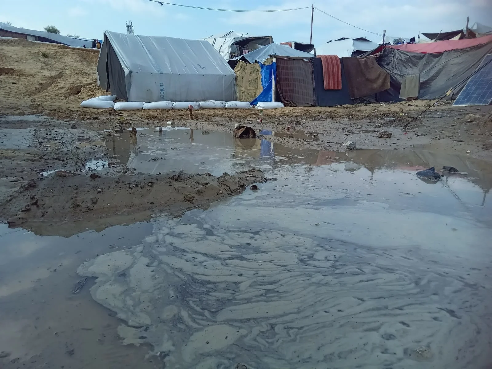 難民キャンプの様子