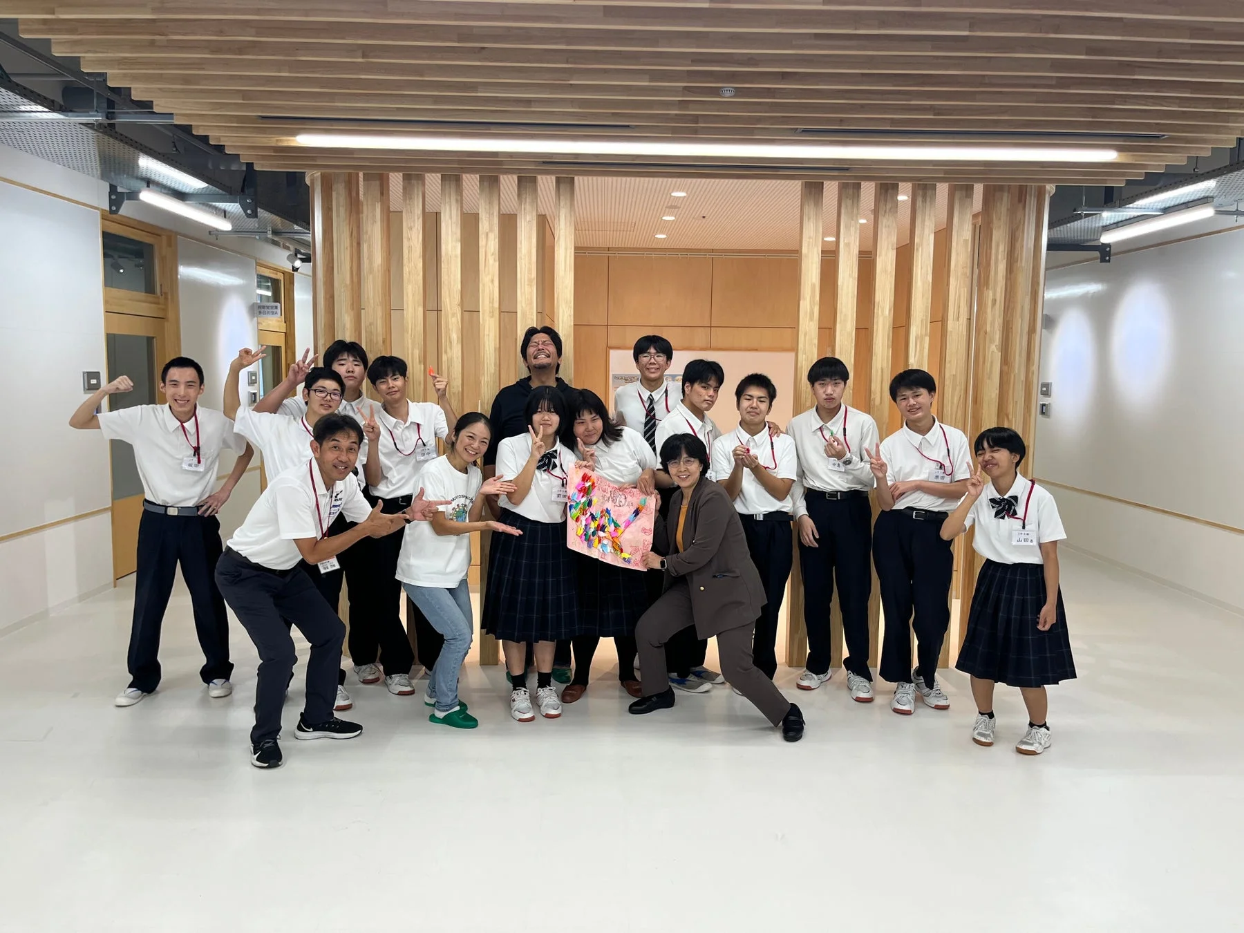 卒業祝いの集合写真