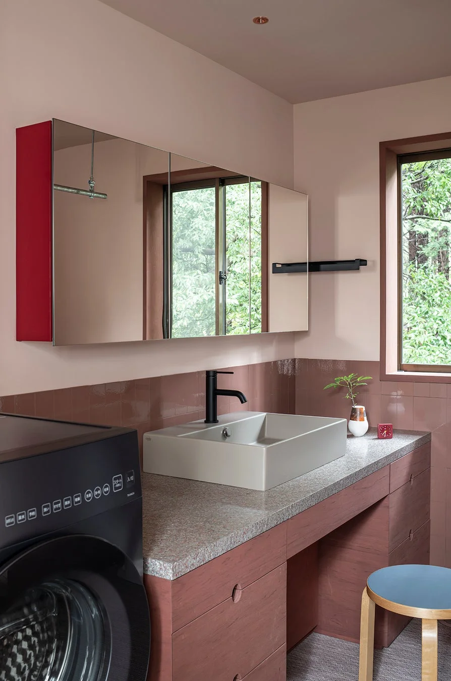 モダンな洗面所空間での活用例