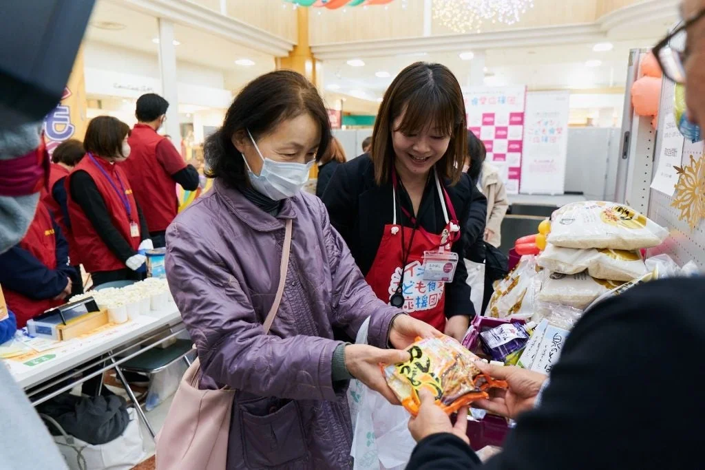 食料品配布の様子