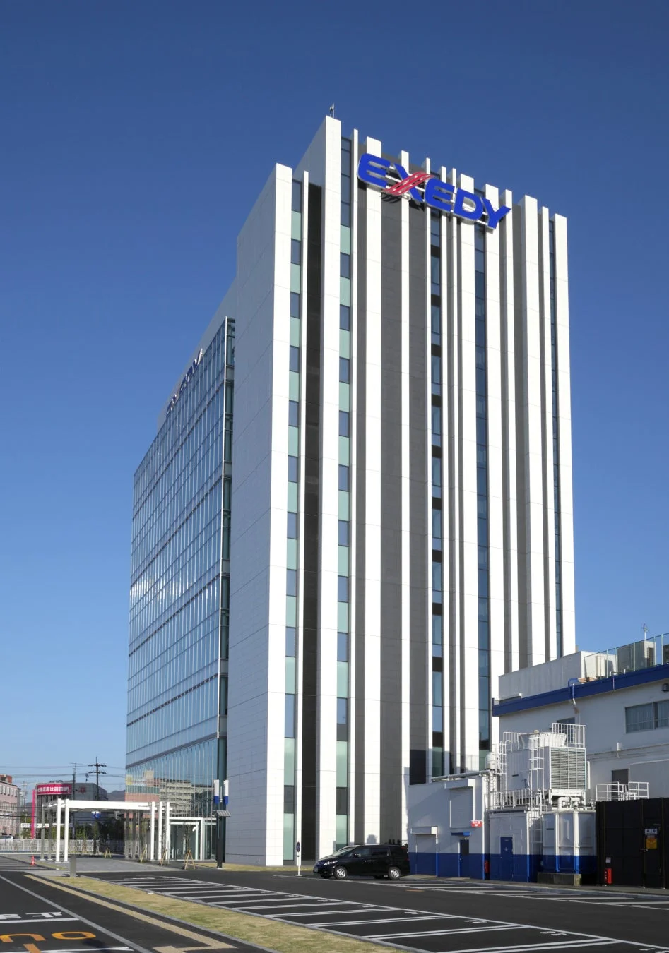 エクセディのビル