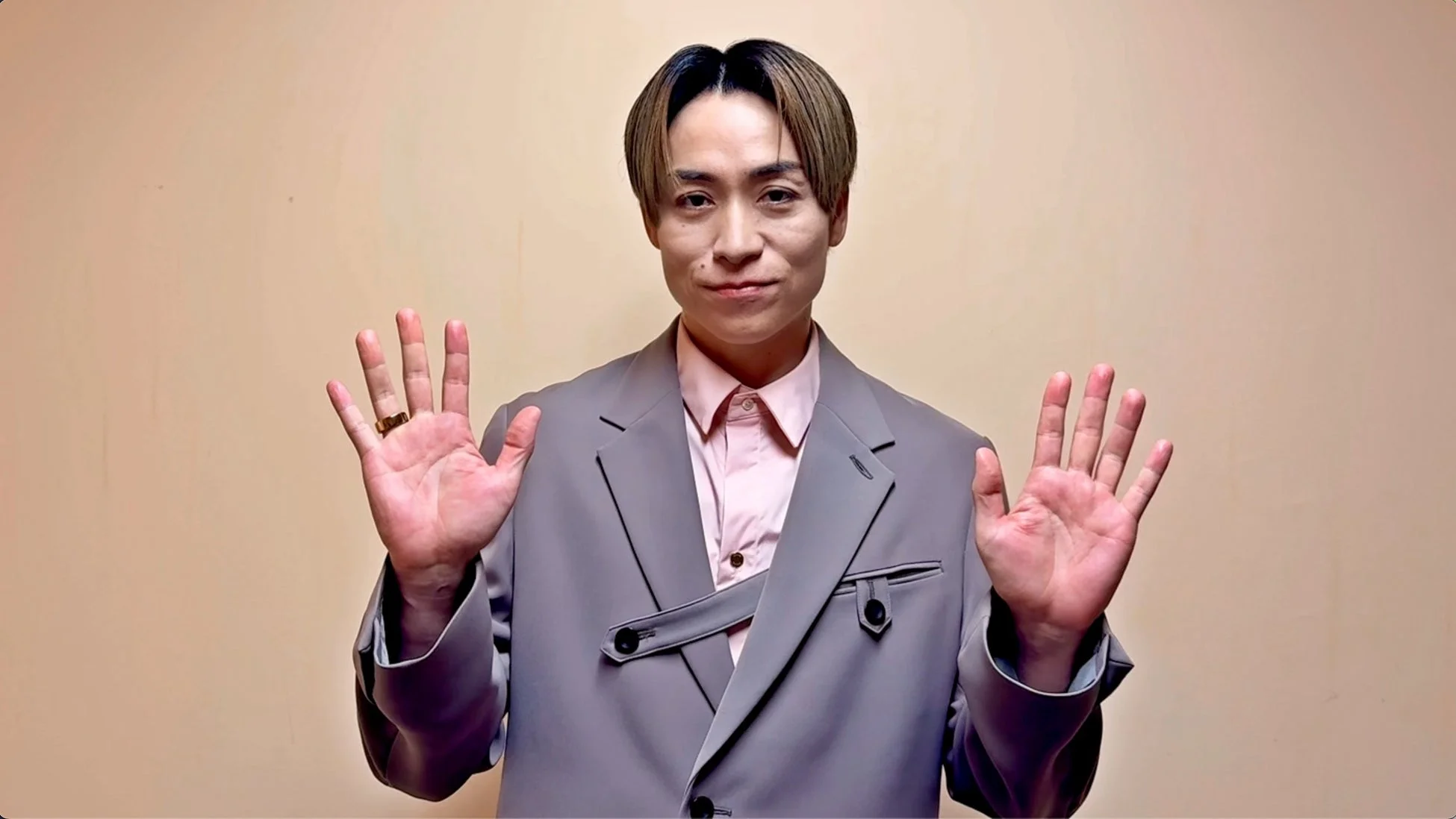 EXILE TETSUYAさんのビデオメッセージ