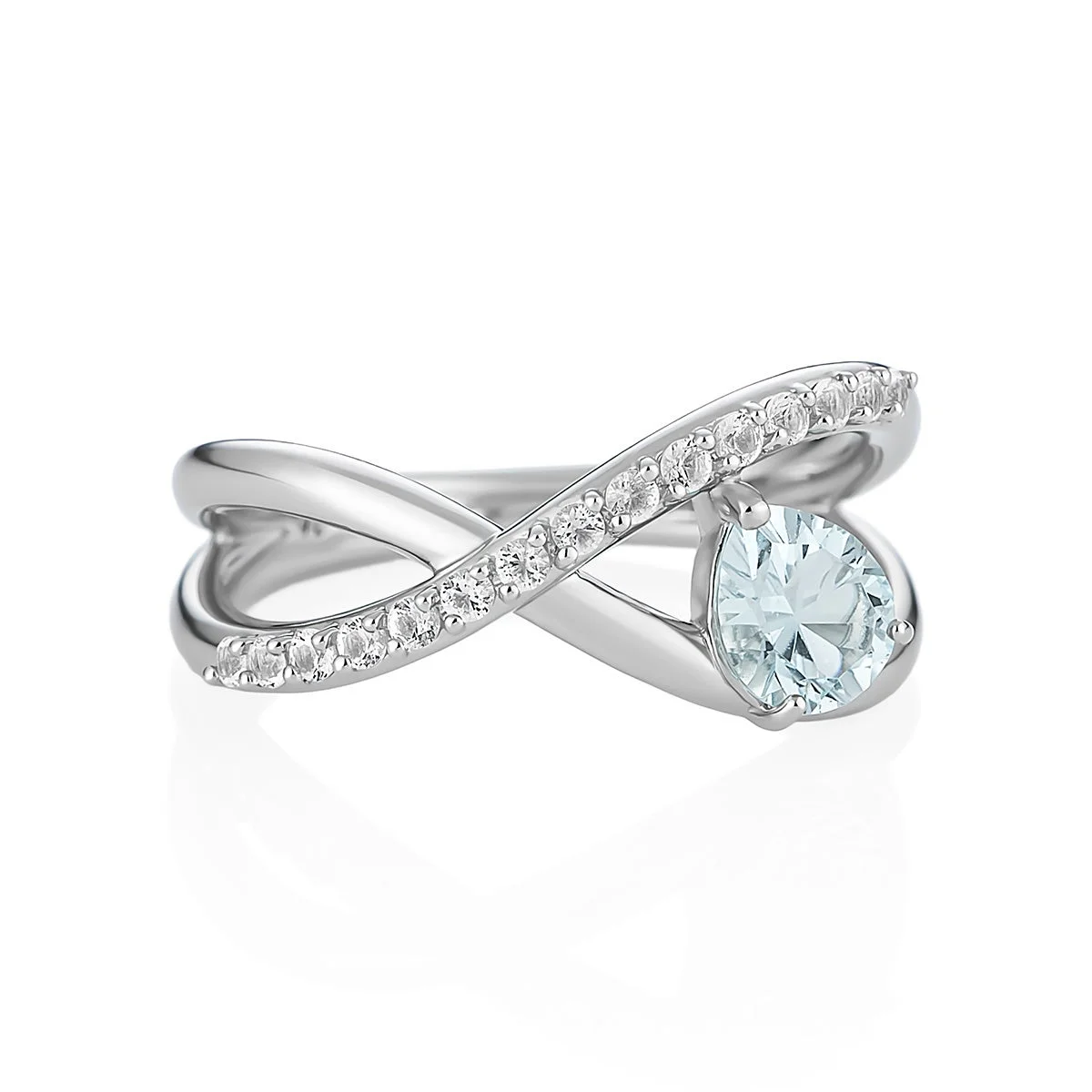 シルバーカラーのクロスデザインの指輪