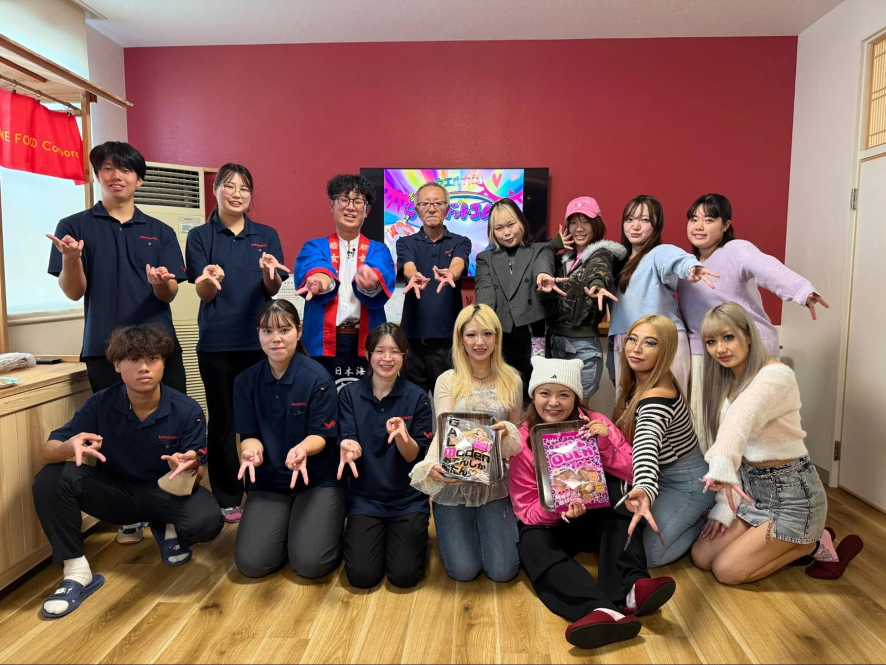 若女食品の工場見学での集合写真