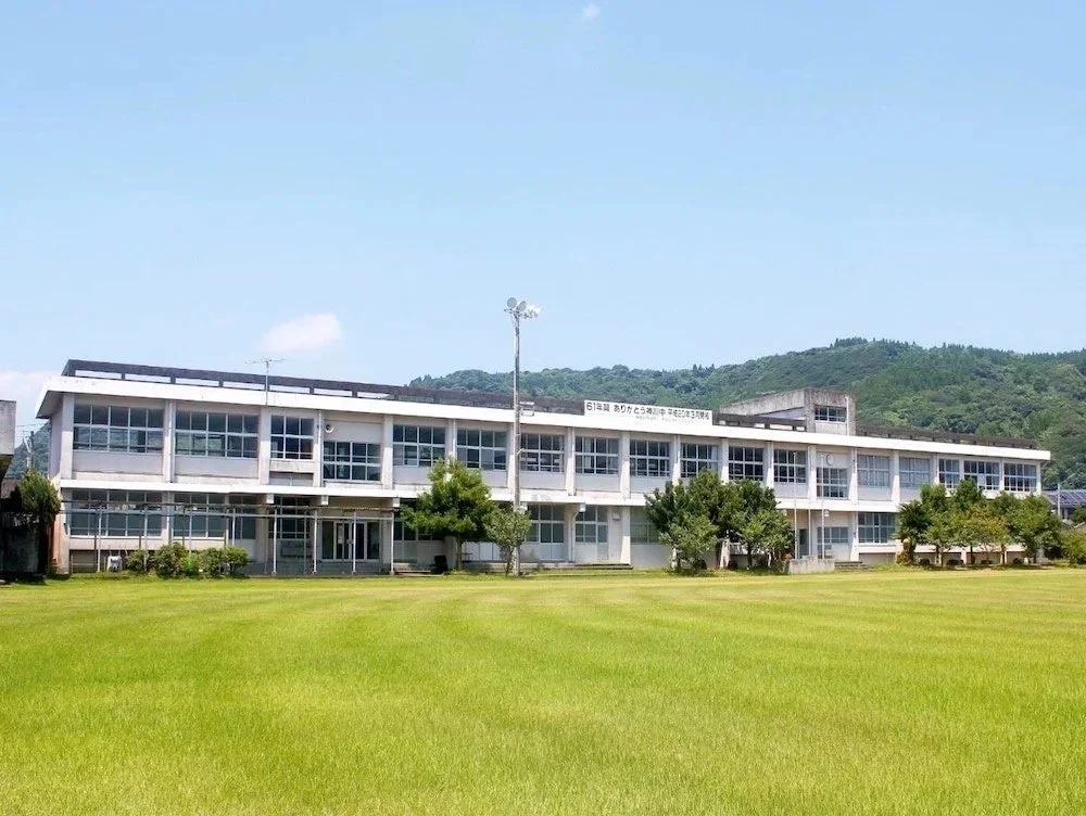 旧神川中学校の校舎