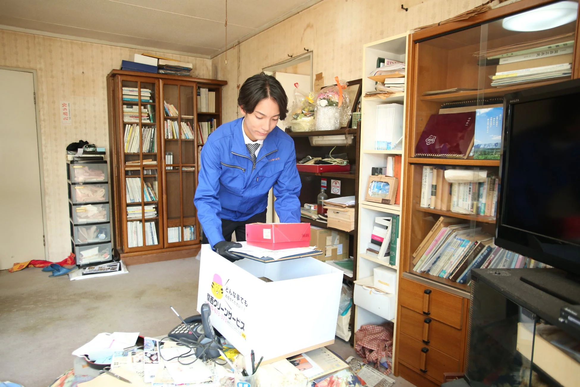 特殊清掃作業の様子