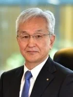 眼鏡をかけたシニアの日本人男性のポートレート