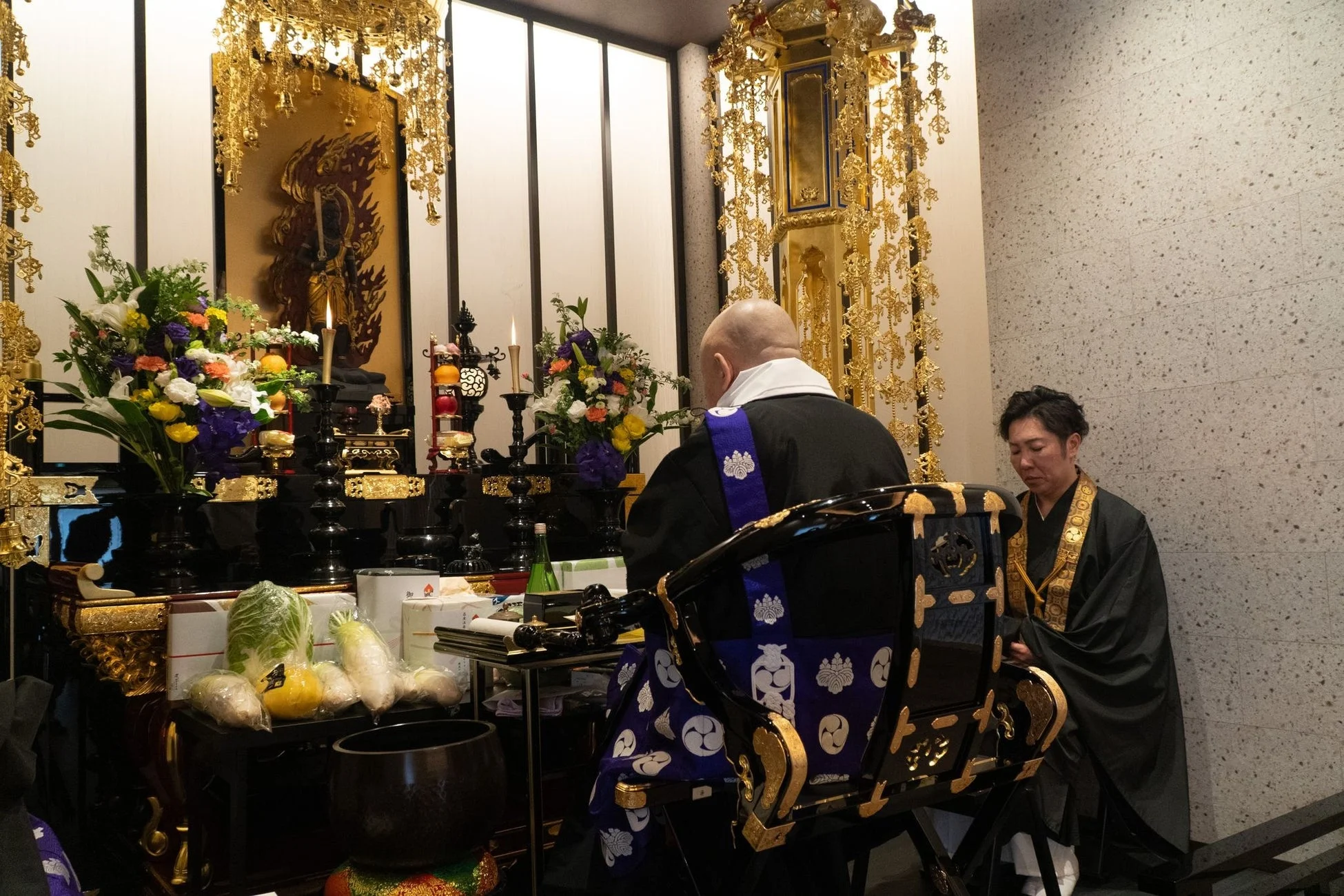 僧侶による法要の様子